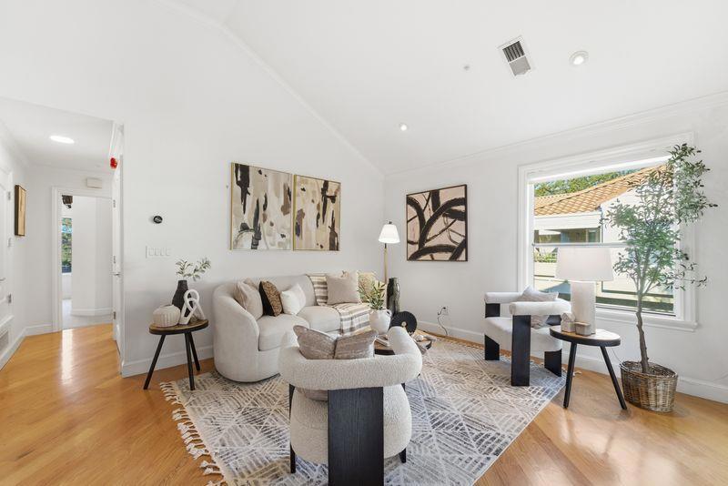 Photo of Listing #ML82032650