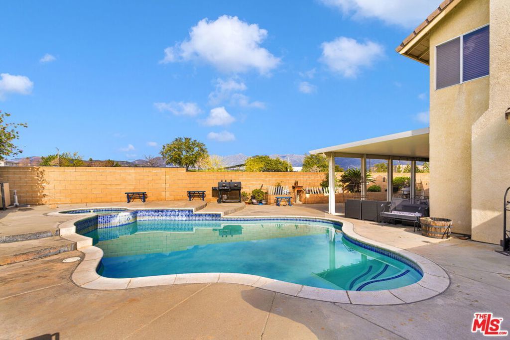 Photo of Listing #26643775