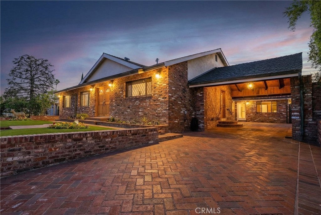 Photo of Listing #SR26018316