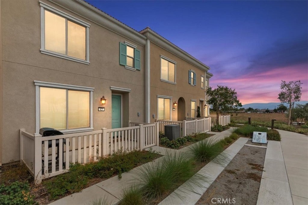 Photo of Listing #IV26019422