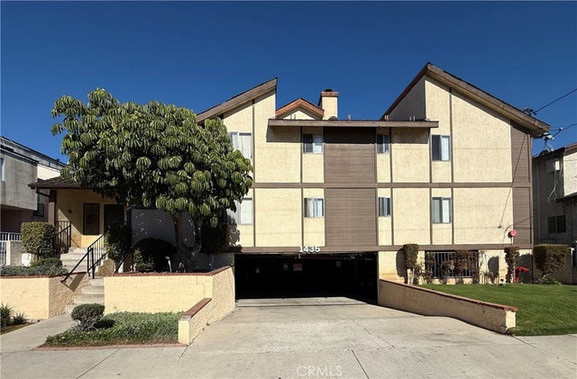 1435 W 146th St 104, Gardena.