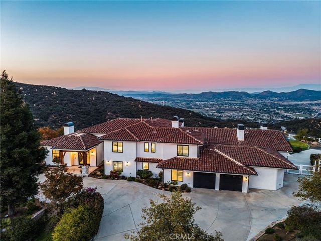 37730 Via Baya, Murrieta