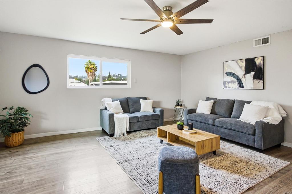 Photo of Listing #PTP2600693