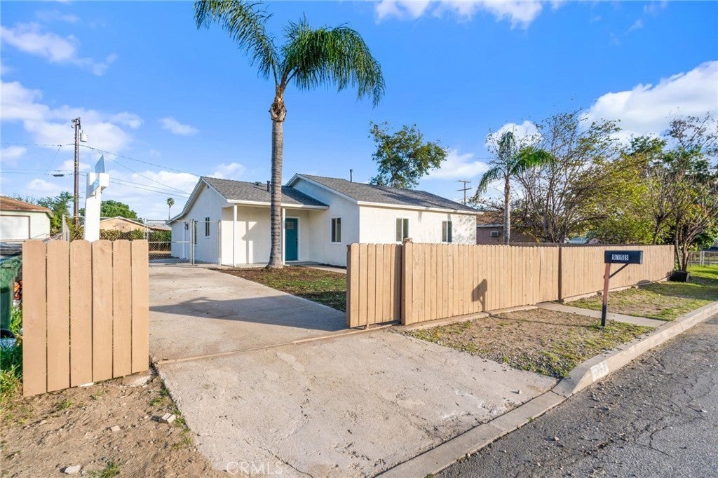 Photo of Listing #DW26019961