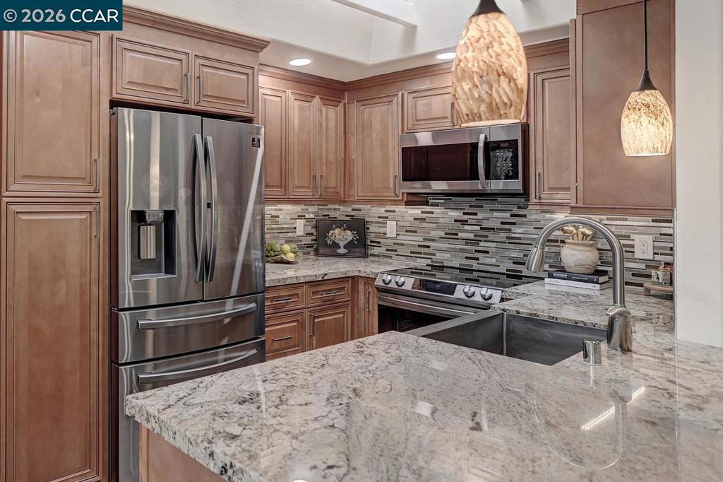 Photo of Listing #41122243