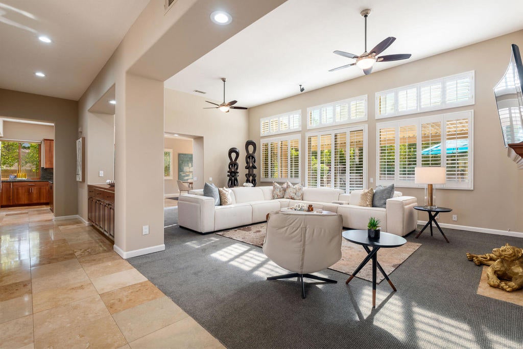 135 Vista Valle, Palm Desert