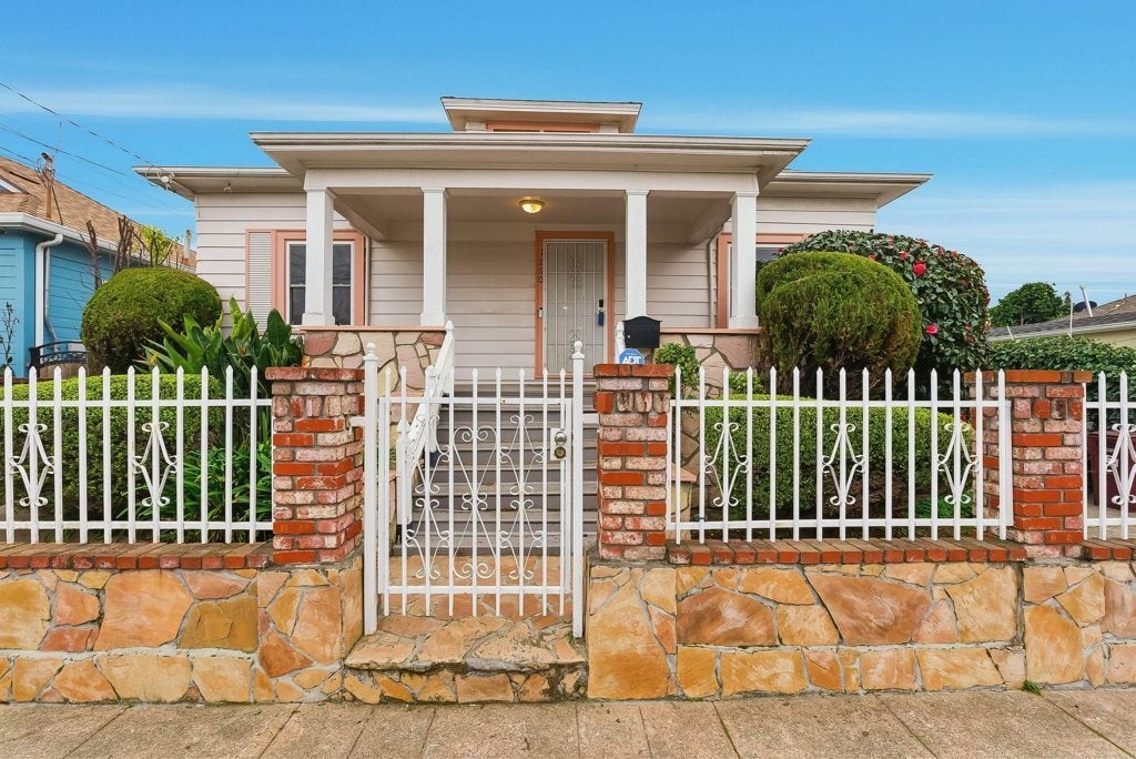 Photo of Listing #41122285