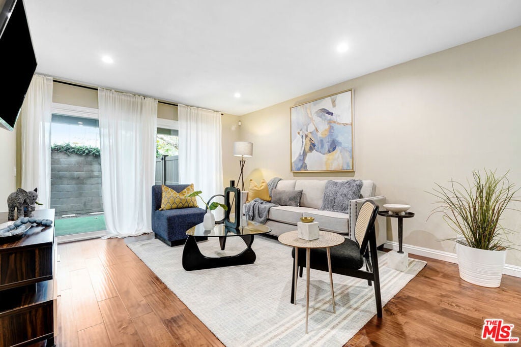 6882 Alondra Boulevard 26, Paramount