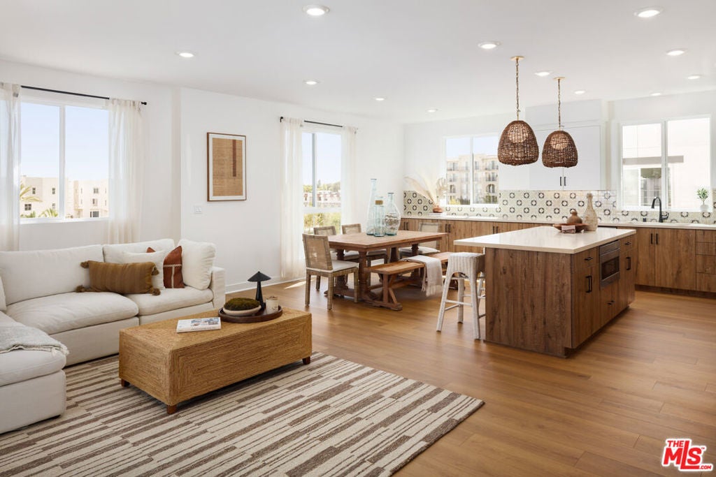 Photo of Listing #26633413