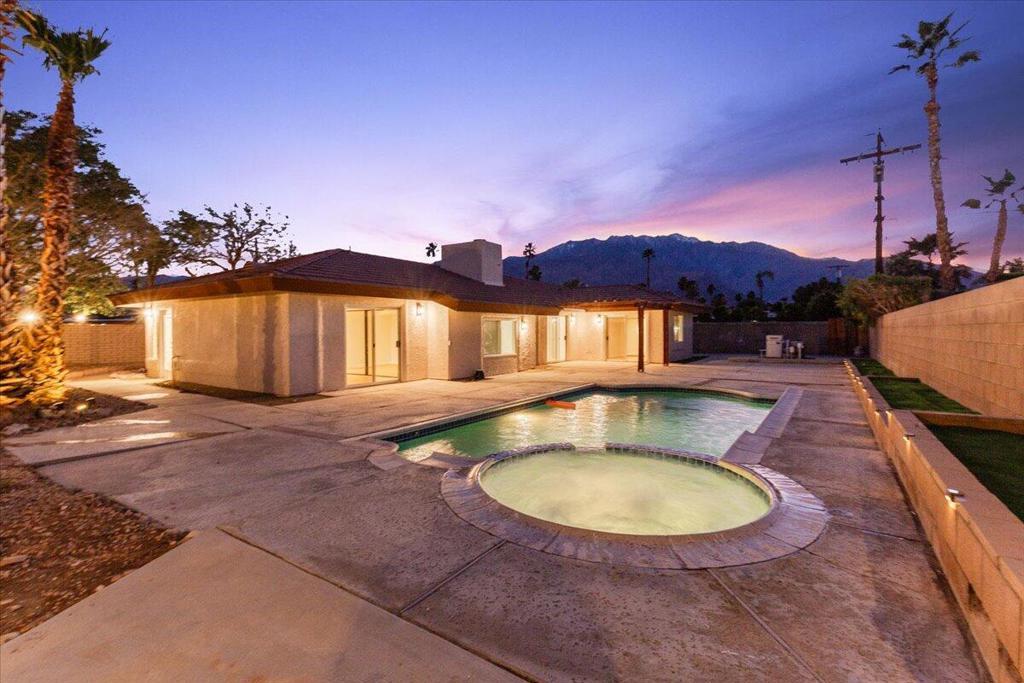 3190 E Vincentia Road, Palm Springs