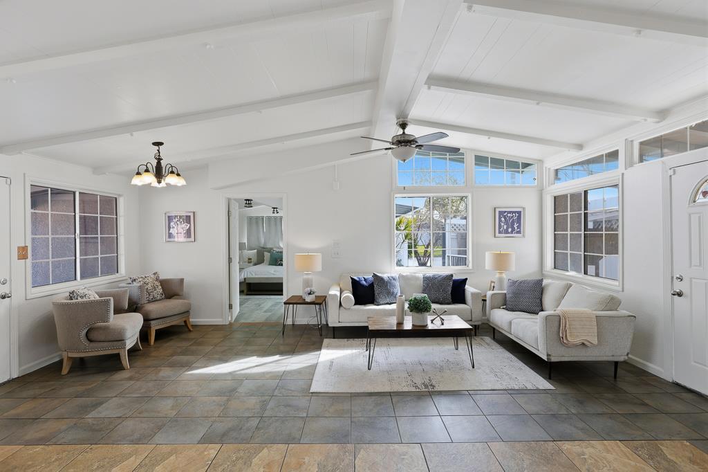 Photo of Listing #ML82032979