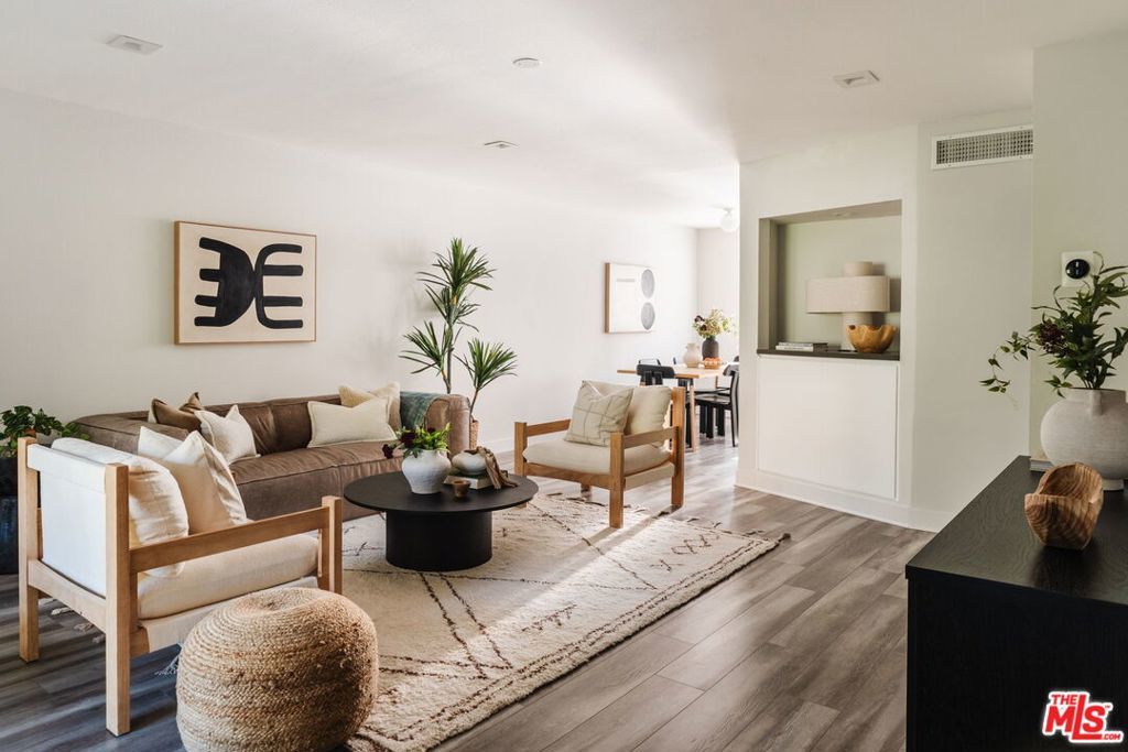 Photo of Listing #26643507