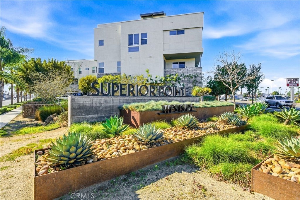 639 Channel Way, Costa Mesa