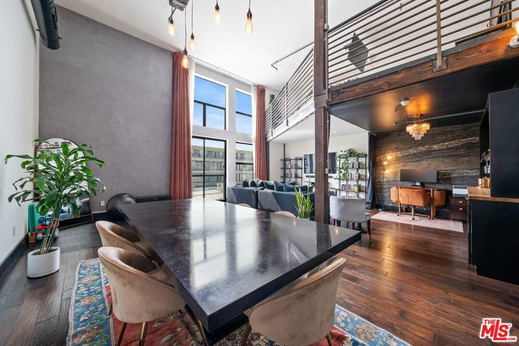 Photo of Listing #26645009