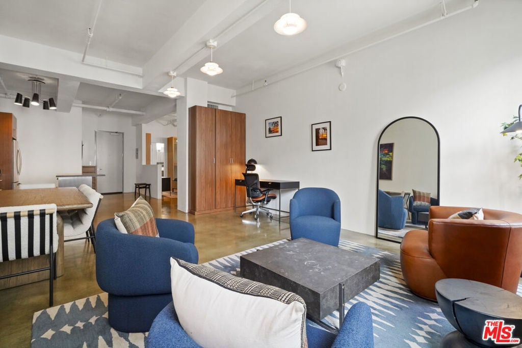 849 Broadway 403, Los Angeles