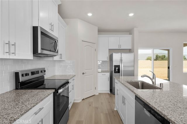 14574 Indigo, Apple Valley
