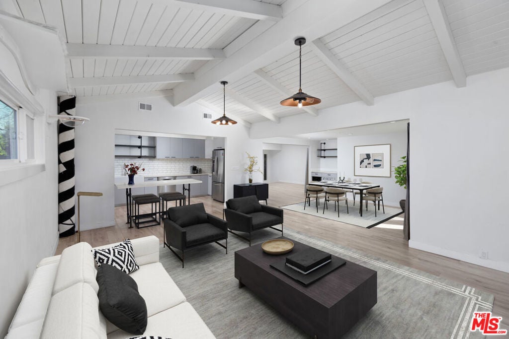 Photo of Listing #26644503