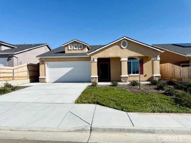 913 Grangeville Avenue, Avenal