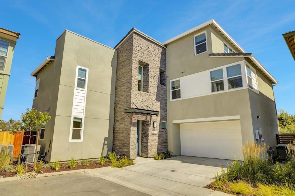 Photo of Listing #ML82032543