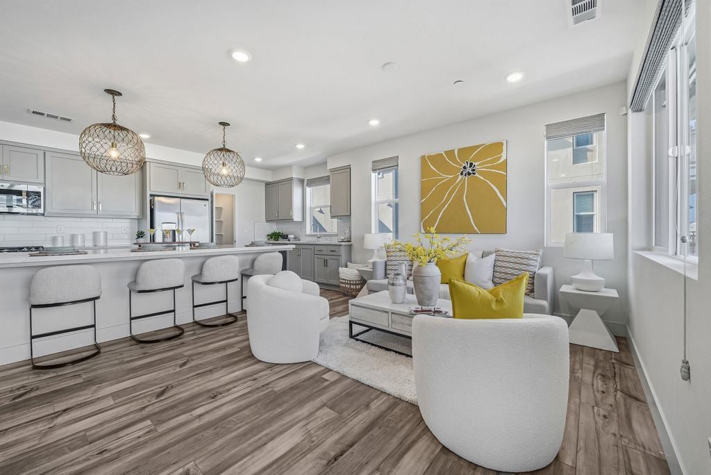 9620 Seawind Way, Newark