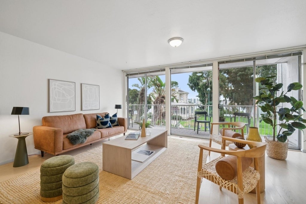 Photo of Listing #41122525