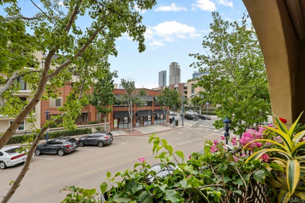 Photo of Listing #PTP2600777