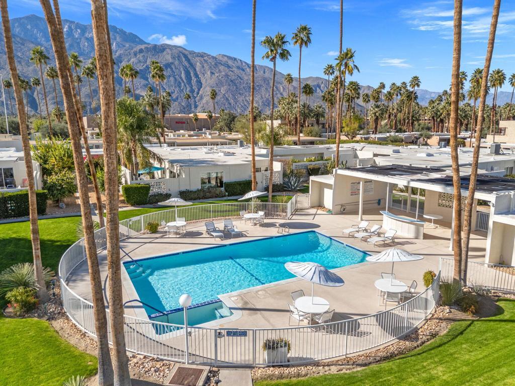 1810 Sandcliff Road, Palm Springs
