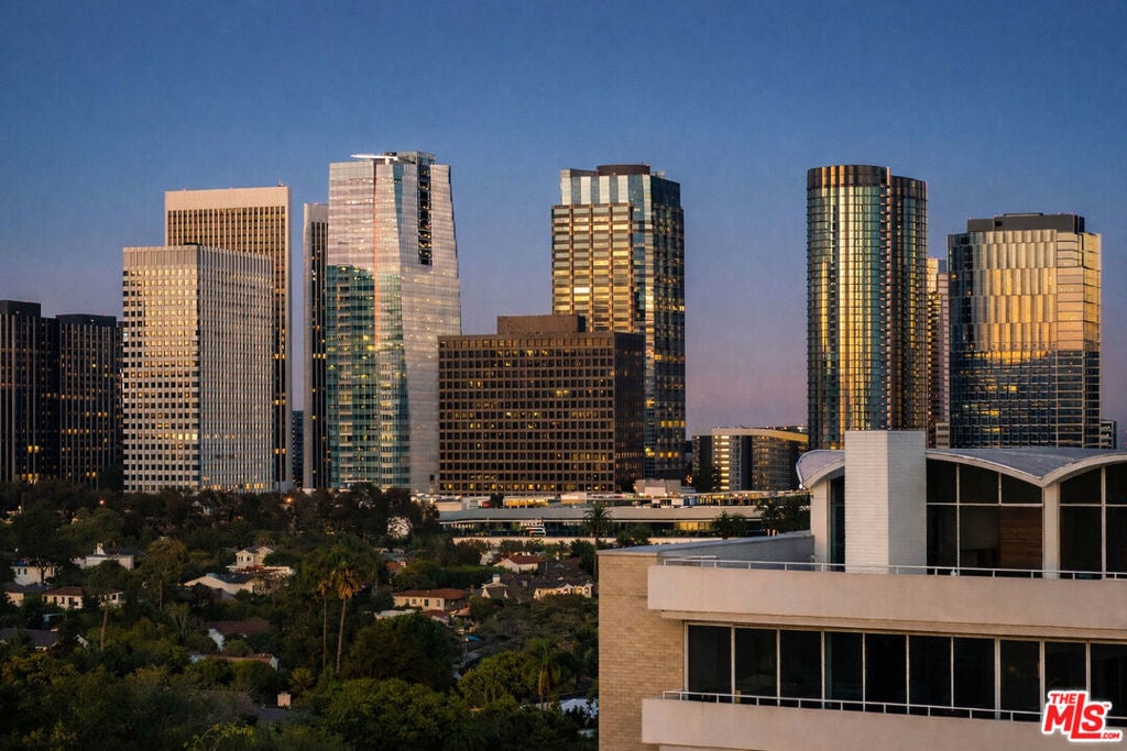 Photo of Listing #26645623