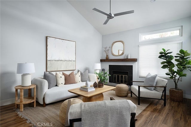 390 Deerfield, Irvine