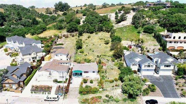 105 Le Point Street, Arroyo Grande