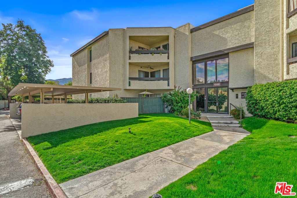 Photo of Listing #26643377