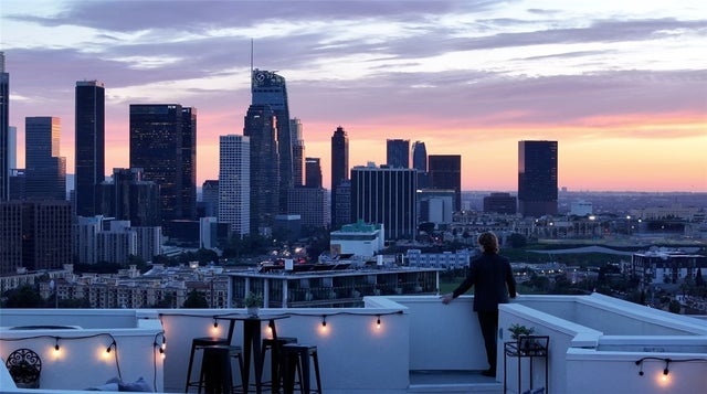 1025 White Knoll, Los Angeles