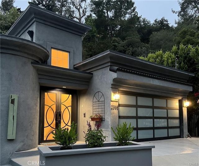 2355 N Beverly Glen Boulevard, Los Angeles
