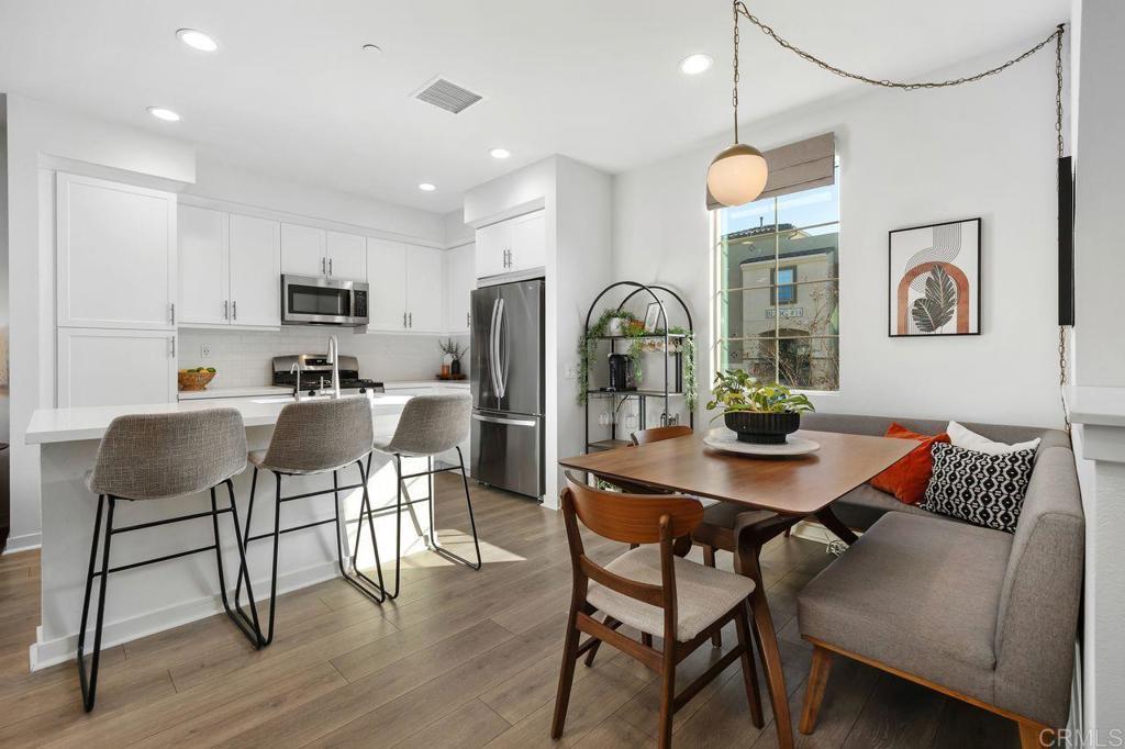 305 Cricket Court, Santee