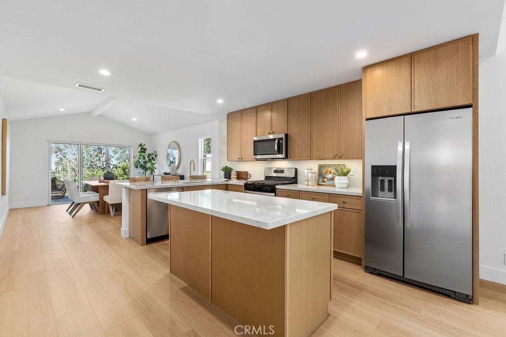 Photo of Listing #OC26019057