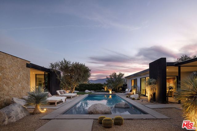 2 Echo Lane, Rancho Mirage