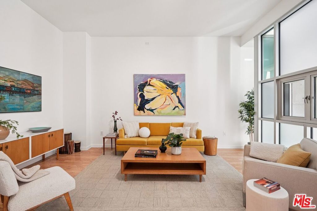 Photo of Listing #26639861