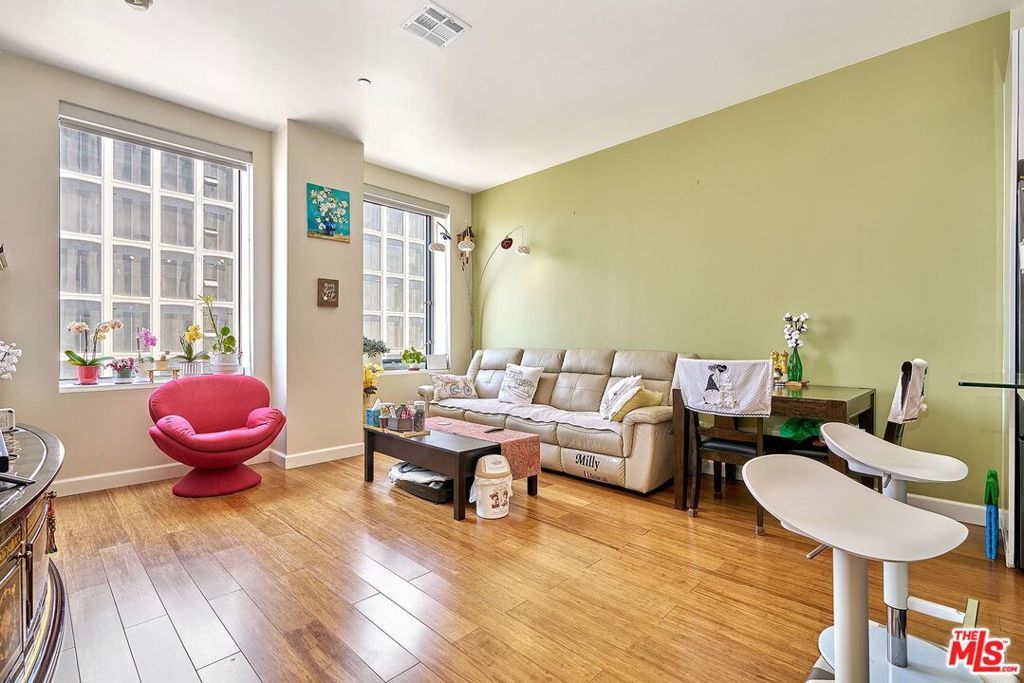 Photo of Listing #26646197