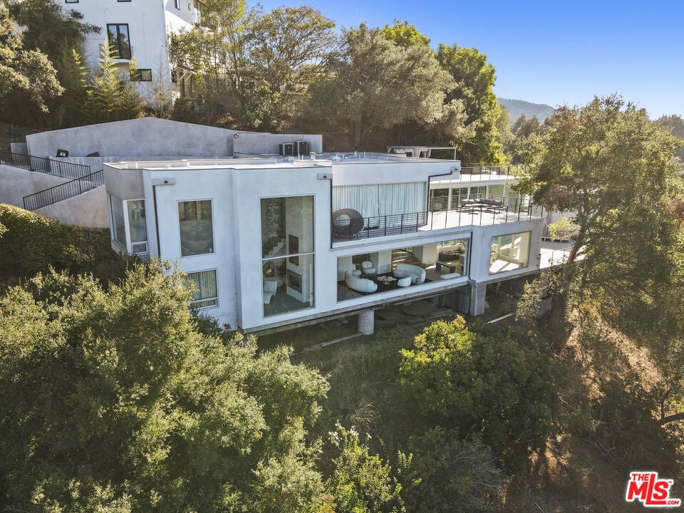 Photo of Listing #26646293