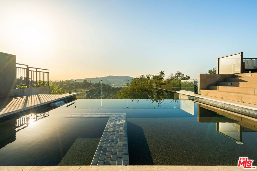 Photo of Listing #26645583