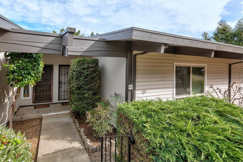 19100 Crest 107, Castro Valley