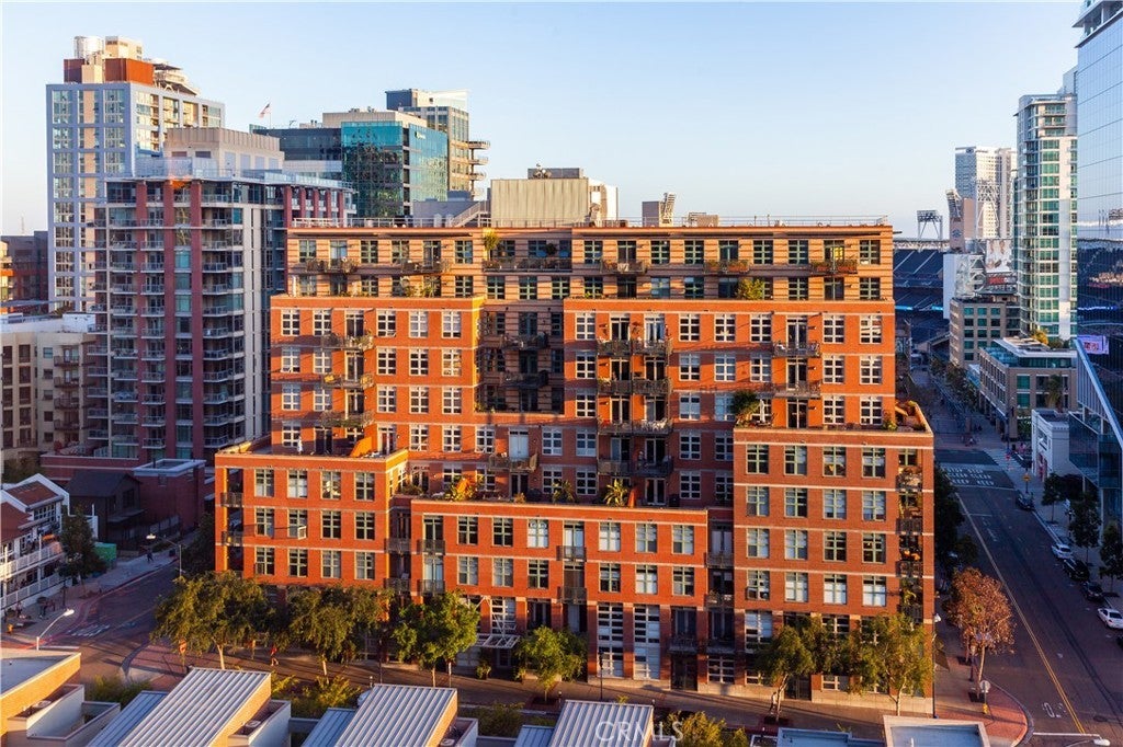 877 Island 302, San Diego