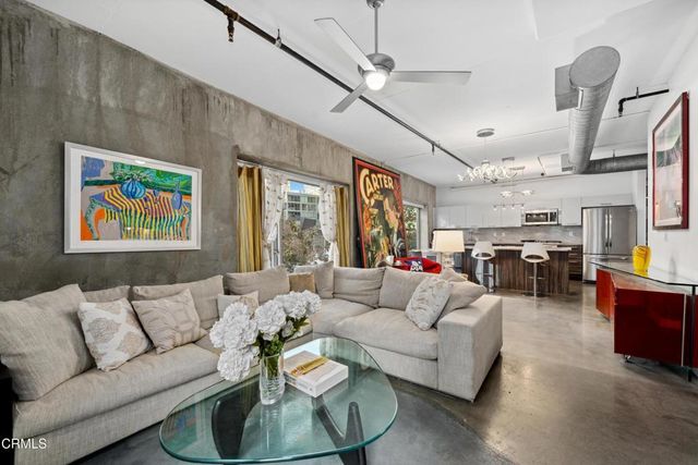 645 W 9th Street # 200, Los Angeles