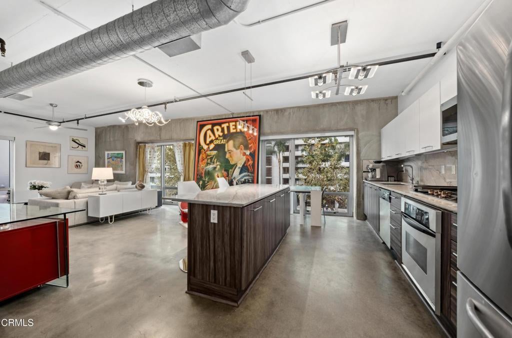 645 9th Street 200, Los Angeles