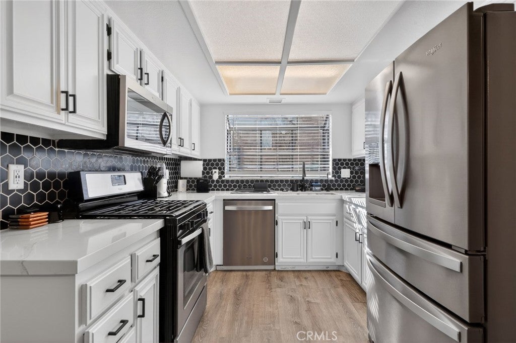 433 Avenue J5 13, Lancaster