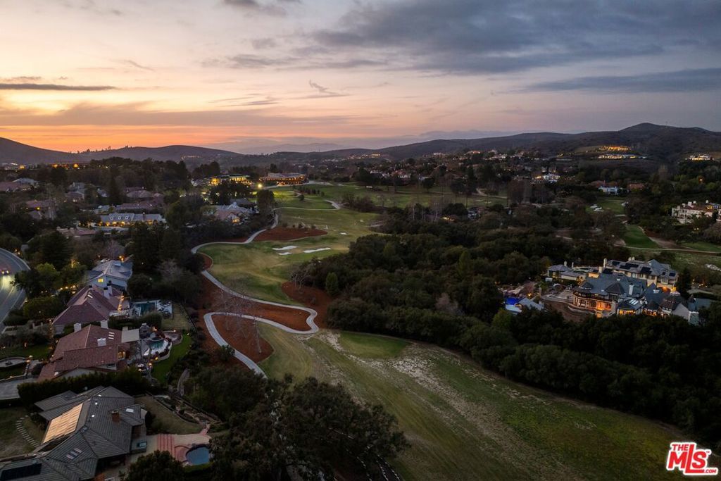 Photo of Listing #26646751