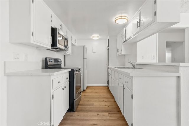 8649 Sunland Boulevard # 5, Sun Valley