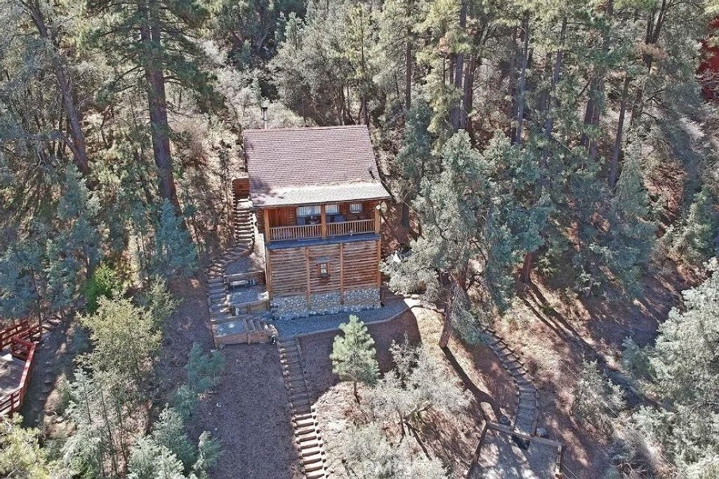 15916 Zurich Way, Pine Mountain Club