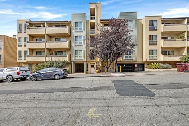 77 Fairmount Ave # 220, Oakland