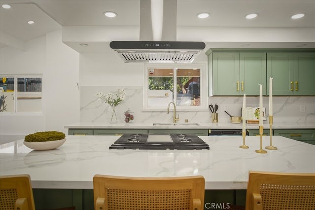 6150 Strickland Avenue, Los Angeles